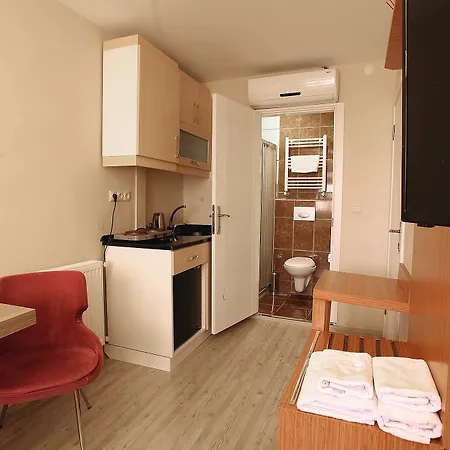 Apartahotel Pera Sultan 3*