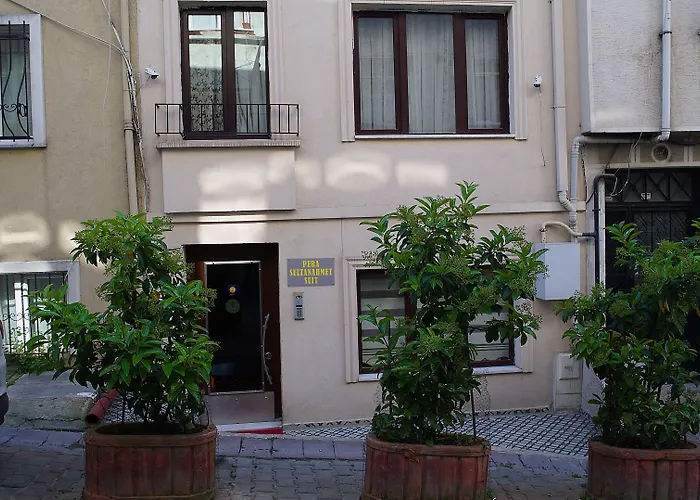 Pera Sultan Aparthotel 4*